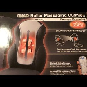 Massaging seat cushion